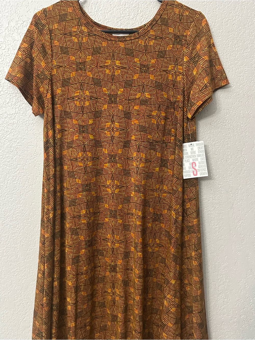 Women's Short Sleeve Knit Dress in Rust Geo Print